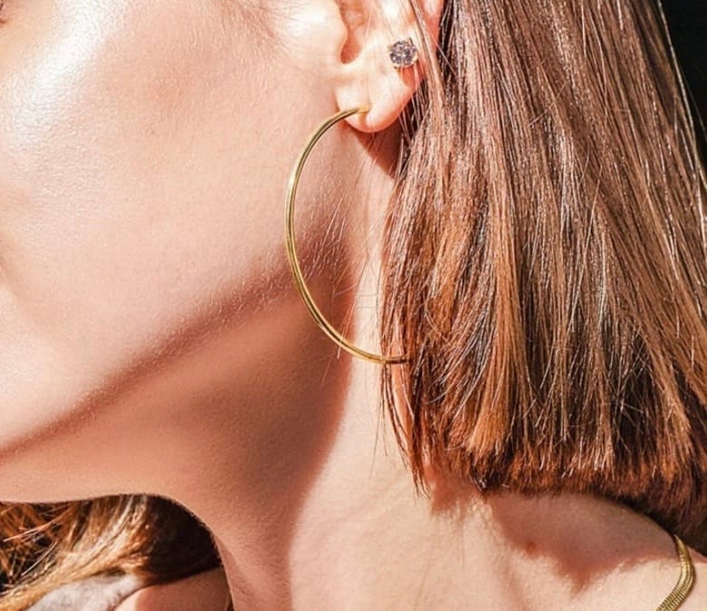 Battered Small Oval Gold Hoop Earrings | Otis Jaxon Jewellery